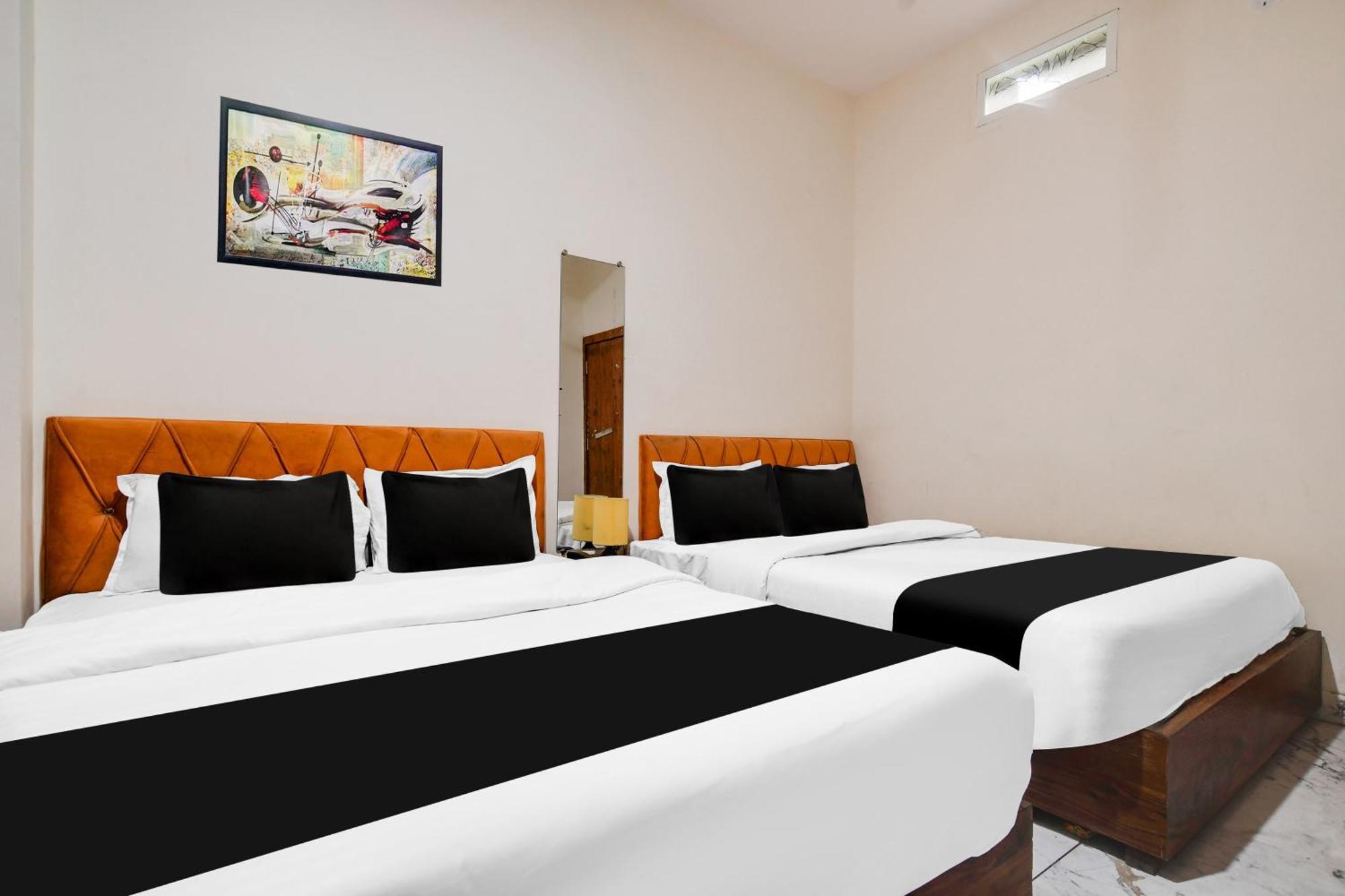 Hotel O Ujjain Near Hari Fatak Luaran gambar