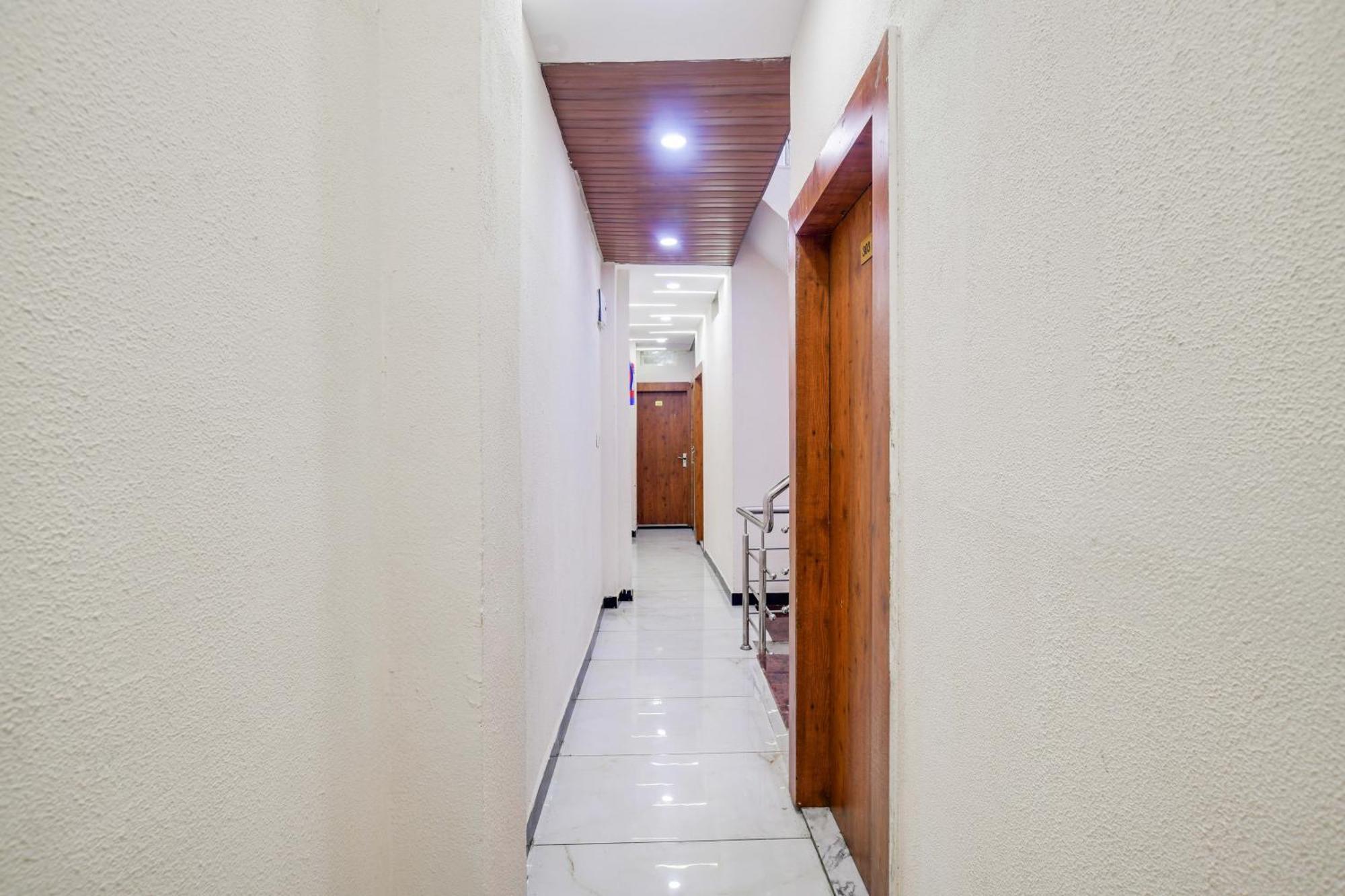 Hotel O Ujjain Near Hari Fatak Luaran gambar