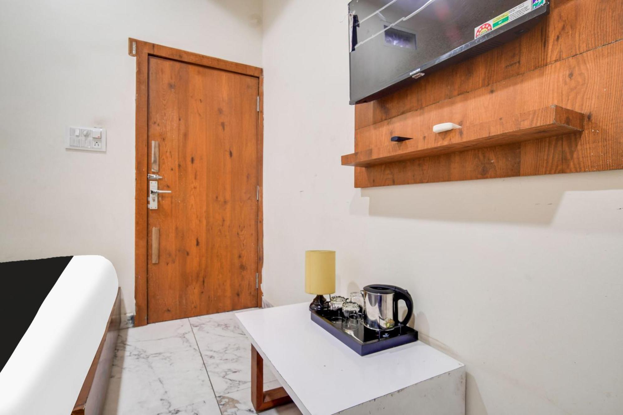 Hotel O Ujjain Near Hari Fatak Luaran gambar